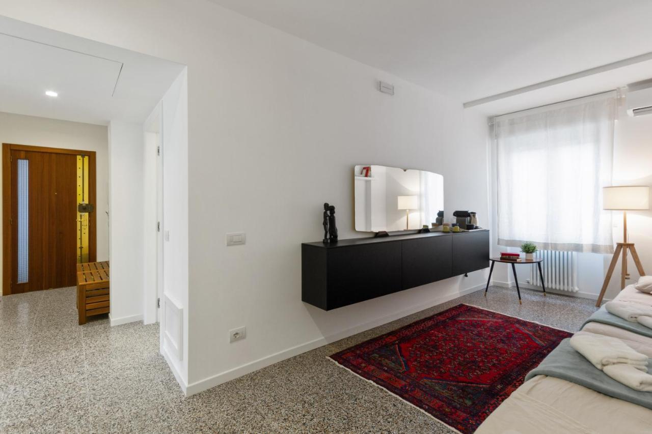 Inner City Apartments Лече Екстериор снимка